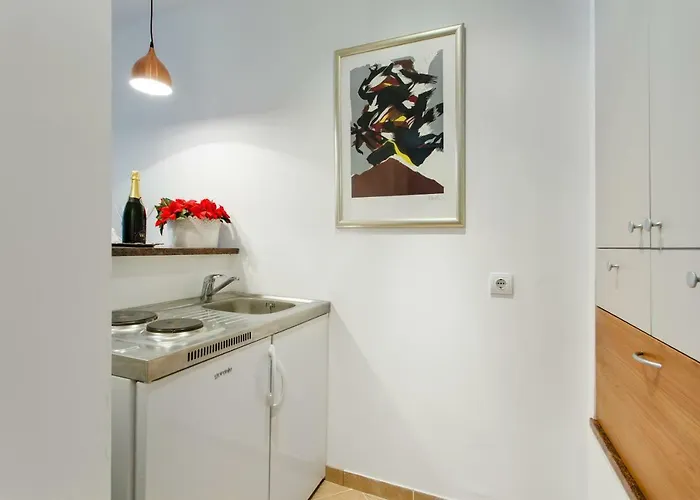 Golden Eagle Apartament *